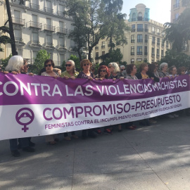 Concentración feminista ante el Congreso. EUROPA PRESS