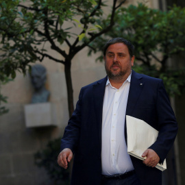 Foto de archivo del vicepresidente cesado de la Generalitat, Oriol Junqueras, a su llegada a una reunón del Govern el pasado septiembre. REUTERS/Jon Nazca