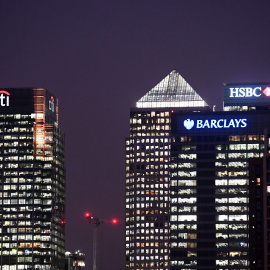 las oficinas de los bancos Citi, Barclays, y HSBC en Canary Wharf, el distrrito financiero de Londres. REUTERS/Toby Melville