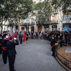 Pla general de la tradicional ofrena del Govern al monument de Rafael Casanova amb motiu de la Diada