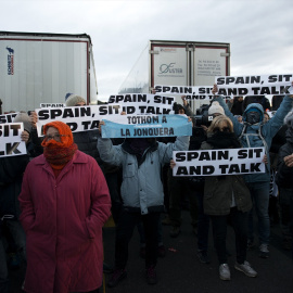 Una multitud de personas corta la carretera de la AP-7 en La Jonquera (Girona), una acción convocada por Tsunami Democràtic, en La Jonquera /Girona /Catalunya (España), a 11 de noviembre de 2019.