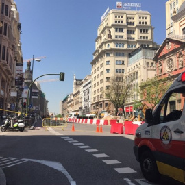 Desalojan viviendas y comercios entre Alcalá y Gran Vía por la rotura de una tubería de gas de gran dimensión. 8 DE MAYO DE 2018. EMERGENCIAS MADRID