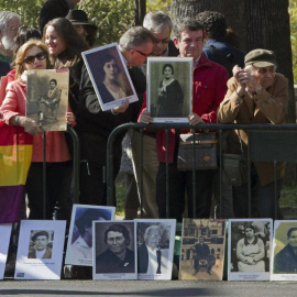 Manifestantes por la memoria histórica el día de Andalucía.- EFE