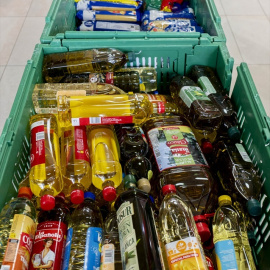 Botellas de aceite de oliva donados durante la 'Operación Kilo Primavera' organizada por la Federación Española de Banco de Alimentos