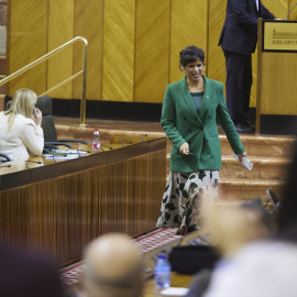 Teresa Rodríguez, tras su última intervención durante la segunda jornada del Pleno del Parlamento andaluz en el Parlamento de Andalucía