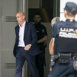 El expresidente de la Real Federación Española de Fútbol (RFEF), Luis Rubiales, sale de declarar de la Audiencia Nacional, a 15 de septiembre de 2023.