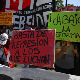 Imagen de archivo de una movilización en la que participó la organización HIJOS en contra de los recortes de Javier Milei