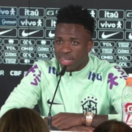 Vinícius rompe a llorar al hablar del racismo: "Cada vez tengo menos ganas de jugar"