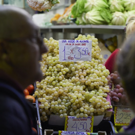 Puesto de fruta en un mercado