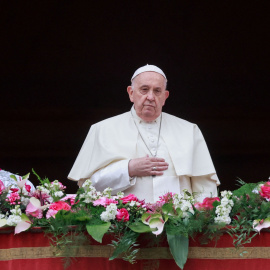 El papa Francisco durante la pronunciación de su mensaje 'urbi et orbi' en la Plaza de San Pedro, el Domingo de Pascua, en el Vaticano, el 31 de marzo de 2024.