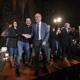 21/09/23-Edmundo Bal, a la izquierda, y Francisco Igea, a la derecha, participan en el cierre de campaña de Ciudadanos, a 11 de febrero de 2022, en Valladolid.