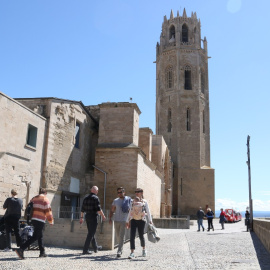 01/04/2024 - Visitants a la Seu Vella de Lleida.