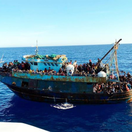 Uno de los barcos que llegaron a Lampedusa el 9 de mayo de 2021.