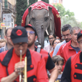 21-3-2023 Una imatge d'arxiu de la cercavila de l'espectacle Itinerant del Trapezi de Reus