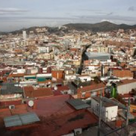 La crisi dels habitatges en mal estat s'estén amb el desallotjament d'una seixantena de veïns de dos edificis de Santa Coloma