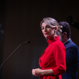 La vicepresidenta segunda del Gobierno y ministra de Trabajo y Economía Social, Yolanda Díaz, comparece en el auditorio del edificio corporativo de Seat, a 27 de enero de 2022, en Martorell, Barcelona, Cataluña