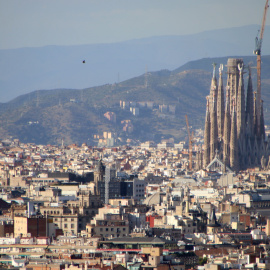 Vistes de la Sagrada Família des dels jardins del Palauet Albéniz