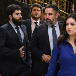 El presidente de VOX, Santiago Abascal y la portavoz de VOX en el Congreso, Pepa Millán, en el Congreso, a 25 de junio de 2024, en Madrid.