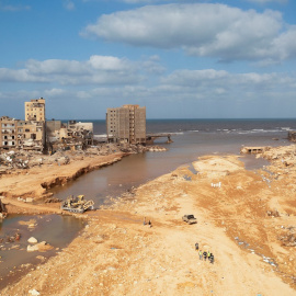 Una vista general muestra edificios y casas destruidos después de una tormenta mortal e inundaciones, en Derna, Libia , el 18 de septiembre de 2023.