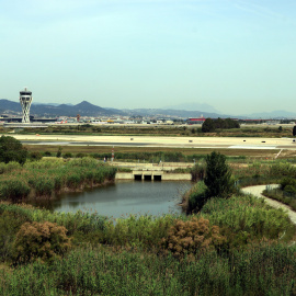 Pistes de l'aeroport del Prat vistes des del mirador de l'Illa.