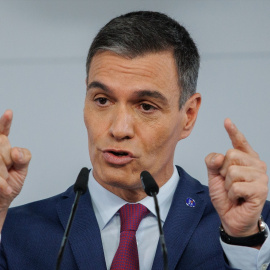 El presidente del Gobierno en funciones, Pedro Sánchez, ofrece una rueda de prensa en Moncloa.