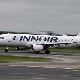 Un avión Airbus A320-200 de Finnair despega del aeropuerto de Manchester. REUTERS/Phil Noble