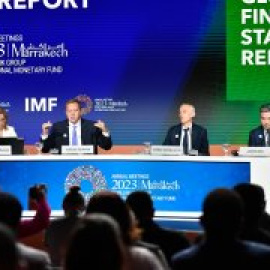 El FMI dice el 35% de los bancos del mundo podrían sufrir por los altos tipos y una recesión económica