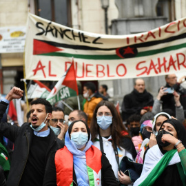 Imagen de archivo de una manifestación en marzo de 2022 frente al Ministerio de Asuntos Exteriores, en Madrid (España), tras el giro adoptado por el Gobierno de Pedro Sánchez en la política con respecto al Sáhara Occidental