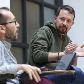 05/03/2023. Pablo Echenique presenta su libro 'Memorias de un piloto de combate' acompañado por Pablo Iglesias, a 5 de marzo de 2023.