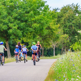 La comarca disposa de diverses rutes marcades per fer en bicicleta