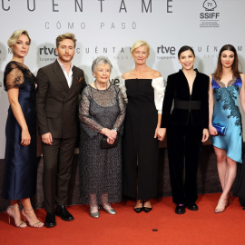 Parte del elenco de 'Cuéntame cómo pasó' posa en la alfombra roja del Festival de San Sebastián, a 24 de septiembre de 2023.