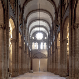 11/10/23 Interior de una de las naves de la Catedral de Santiago.