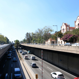 Inici del tram de la ronda de Dalt de Barcelona que es cobrirà en la segona fase de la transformació urbanística, davant de l'IES Vall d'Hebron