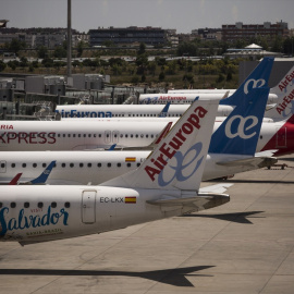 Varios aviones de Air Europa en la terminal T4 del Aeropuerto Adolfo Suárez Madrid-Barajas, a 21 de mayo de 2021.