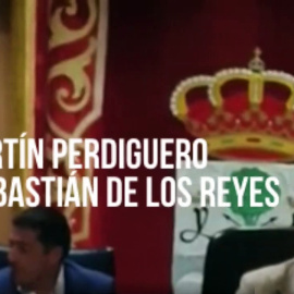 El vicealcalde de San Sebastián de los Reyes hace la peineta a una asociación de vecinos