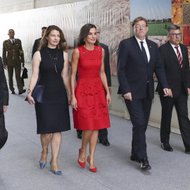 MADRID, 05/04/2024.- Fotografía del pasado 22/07/2019 de la reina Letizia junto a la abogada del Estado Dolores Ocaña, entonces subsecretaria de Agricultura, Pesca y Alimentación, durante un acto de presentación del Centro Mundial de Valencia para la 