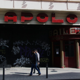 Imagen de archivo de abril de 2021 de la sala Apolo de Barcelona cerrada.