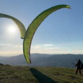 Iberdrola revisará el trazado de la línea de alta tensión en el paraíso ourensano del parapente