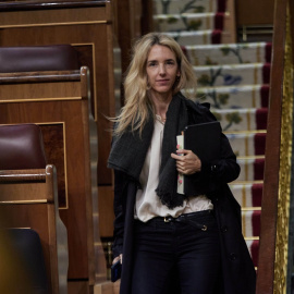 La diputada del PP Cayetana Álvarez de Toledo durante una sesión plenaria en el Congreso de los Diputados, a 15 de marzo de 2023, en Madrid