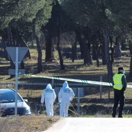 05/02/2022 Efectivos de la Guardia Civil controlan el acceso a la zona donde se ha encontrado un cuerpo que podría corresponder a la joven Esther López, de 35 años, desaparecida en Traspinedo (Valladolid)