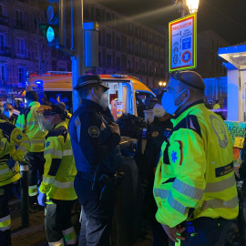 lugar en el que el joven de 15 años ha sido atendido en la calle Atocha por Samur-Protección Civil por una herida de arma blanca en el hemitórax izquierdo pero, tras realizarle maniobras de reanimación durante 30 minutos, sólo han podido confirmar su