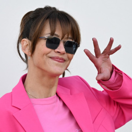 12/12/2022 - La actriz francesa Sophie Marceau en el desfile de modas de Jacquemus en el suburbio parisino de Le Bourget, a 12 de diciembre de 2022.