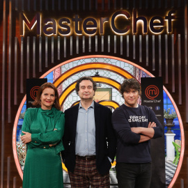 Los presentadores de 'MasterChef' posan en la presentación de la undécima edición del programa, a 21 de marzo de 2023.