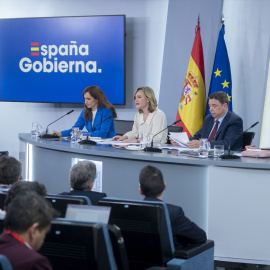 La ministra de Sanidad, Mónica García; la ministra Portavoz, de Educación, Formación Profesional y Deporte, Pilar Alegría; el ministro de Agricultura, Pesca y Alimentación, Luis Planas y la ministra de Igualdad, Ana Redondo, durante una rueda de pre