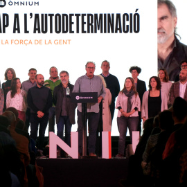 Acte d'Òmnium Cultural per celebrar l'amnistia a l'Hospitalet de Llobregat.