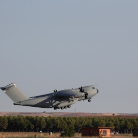 Uno de los tres aviones de repatriación enviados por España a Afganistán está ya en Kabul para evacuar desde el aeropuerto de la ciudad a un primer grupo de españoles y de colaboradores afganos.