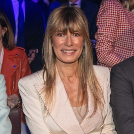 Begoña Gómez durante el desfile de la firma Pedro del Hierro en la Mercedes Benz Fashion Week Madrid, a 15 de febrero de 2024.