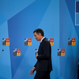 El presidente del Gobierno de España, Pedro Sánchez, se dispone a dirigirse a los medios tras una conferencia de prensa en la cumbre de la OTAN, a 30 de junio de 2022.