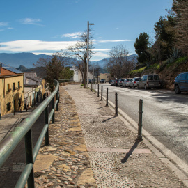 Carretera de circunvalación en Jaén, donde se investiga el secuestro de una mujer y su hija.