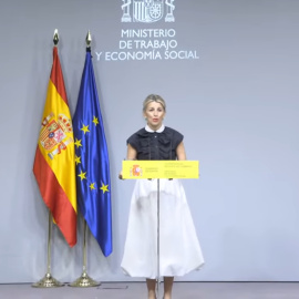 Yolanda Díaz, en una rueda de prensa este lunes, tras el anuncio de Pedro Sánchez descartando la dimisión